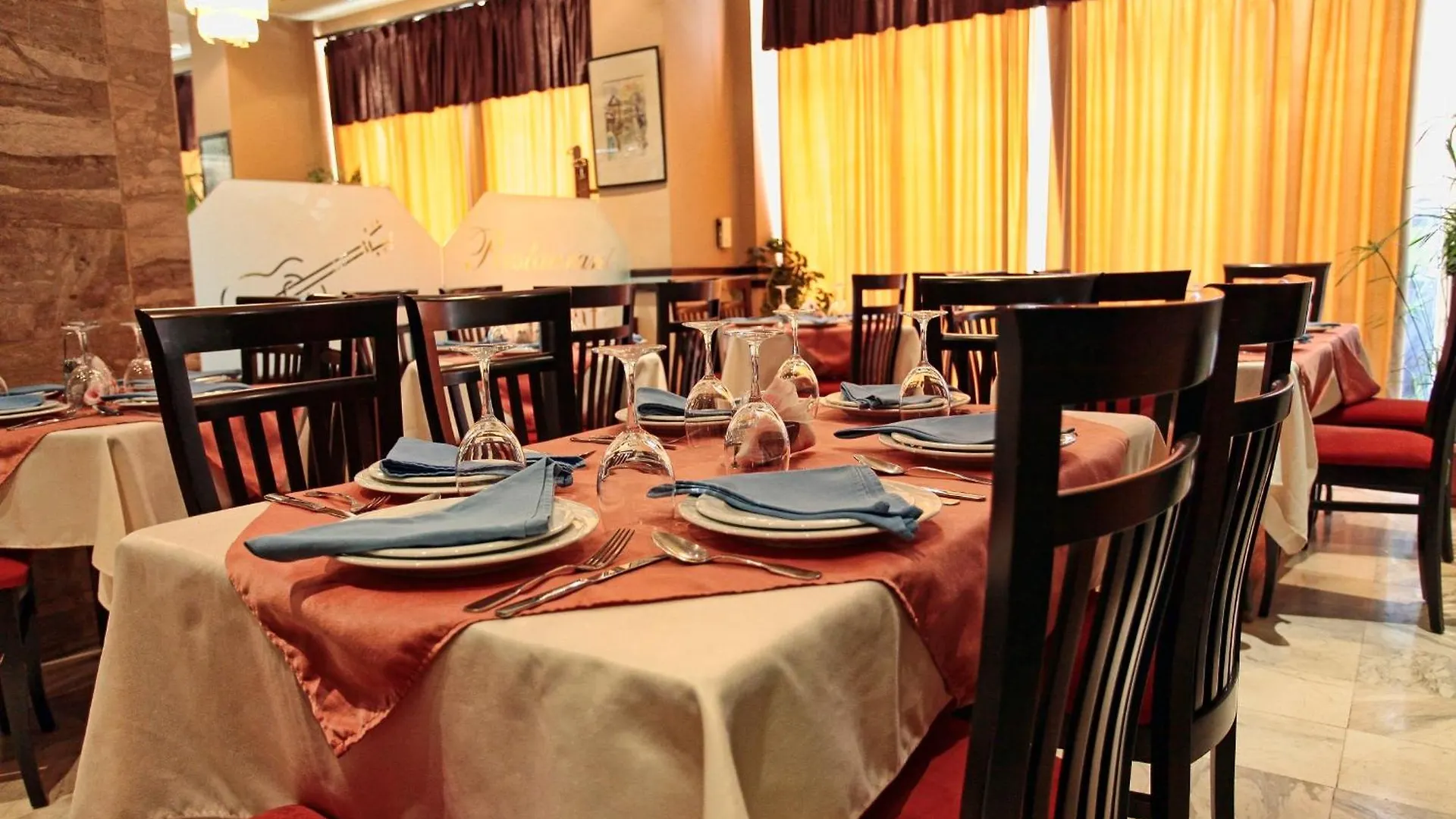 ***  Hotel Regency Korce Albania