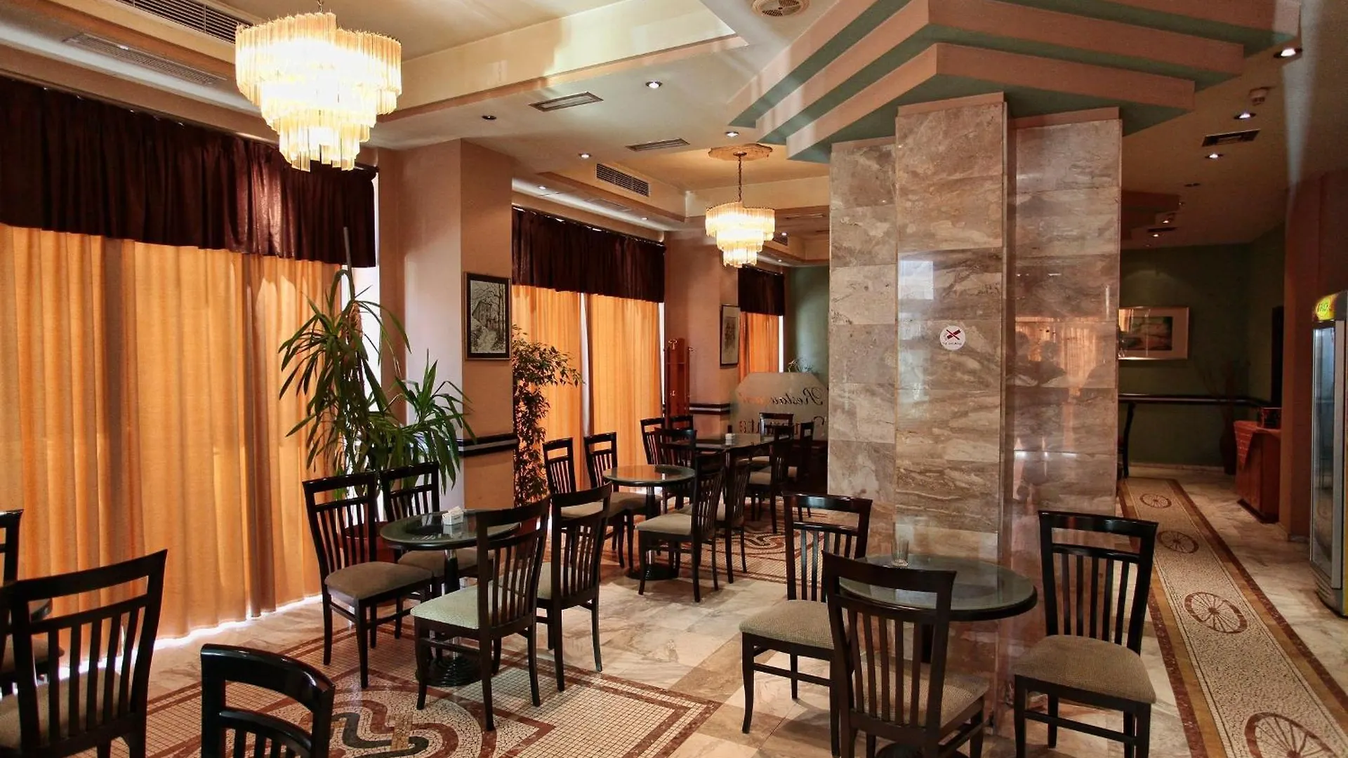 Hotel Regency Korce 3*,