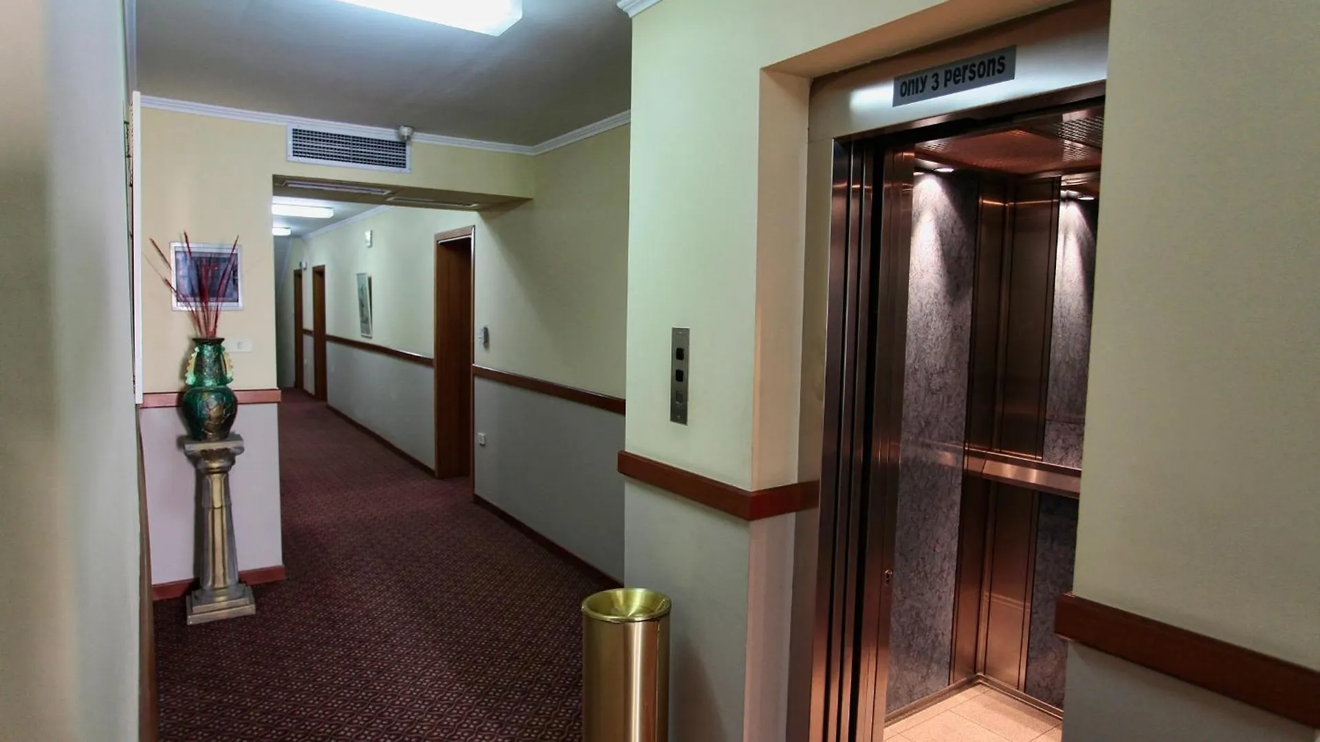 Hotel Regency Korce 3*,  Albania